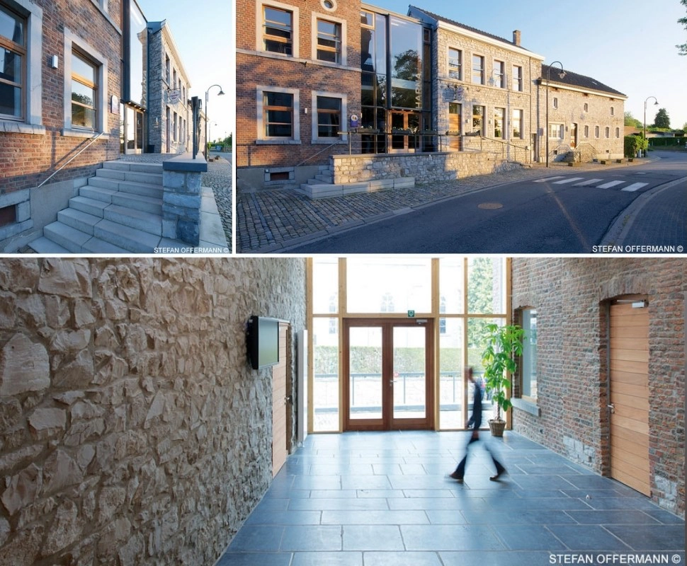 L'image est un collage de trois photographies montrant différentes vues d'un bâtiment avec une architecture en briques et en pierre. La photo en haut à gauche montre une vue extérieure avec des marches menant à l'entrée. La photo en haut à droite montre une autre vue extérieure du bâtiment, mettant en valeur sa façade en briques et ses grandes fenêtres. La photo en bas montre une vue intérieure avec des murs en pierre, un sol carrelé et une personne marchant dans le couloir.