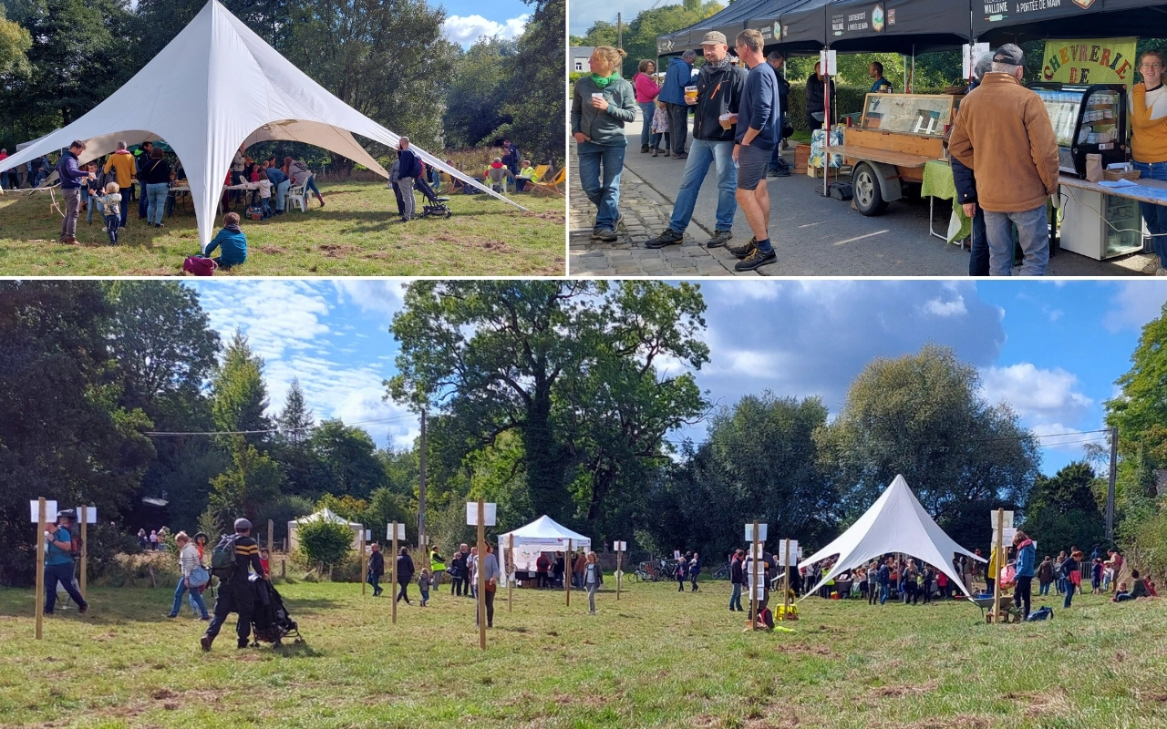 Marché des producteurs locaux avec trois sections : en haut à gauche, une grande tente blanche avec des personnes rassemblées dessous ; en haut à droite, plusieurs personnes interagissant près d'un étal avec divers articles en vente ; en bas, une zone herbeuse ouverte avec plusieurs petits stands ou panneaux et des gens se promenant.
