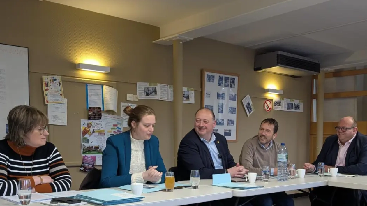 Réunion de travail avec la direction et le conseil d’administration de la FRW, la ministre Dalcq et des représentants de la commune de Brunehaut.